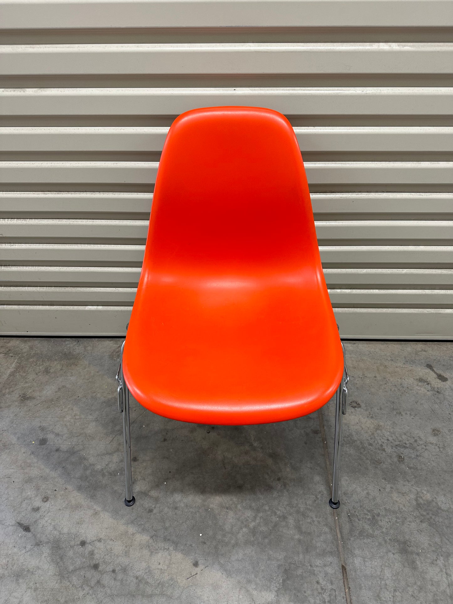 Eames Plastic Side Chair DSS RE - Chromed Base - Orange/Red