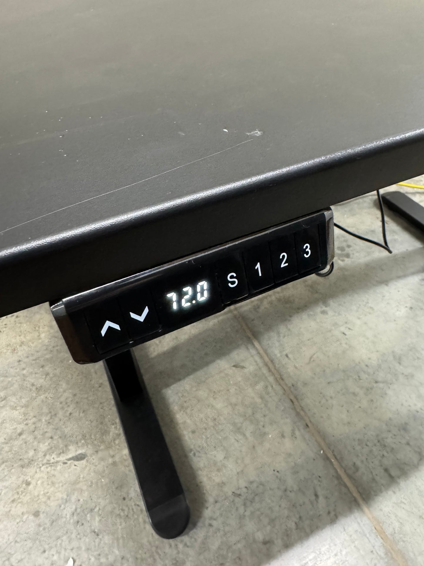 New Standing Desk Black base / Black table top 1200 x 750