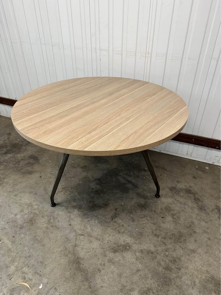 Oak coloured Round meeting table