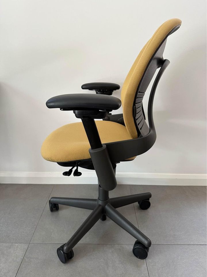 Steelcase Leap V1 Chair with Armrests - Yellow