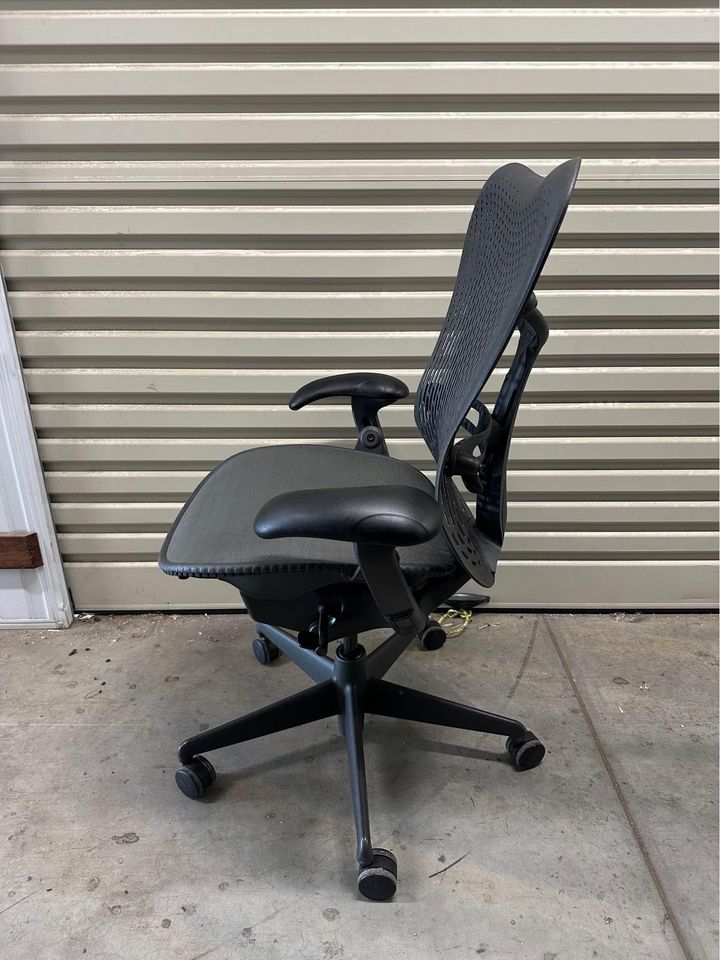 Herman Miller Mirra Office Chair with Armrest - Graphite