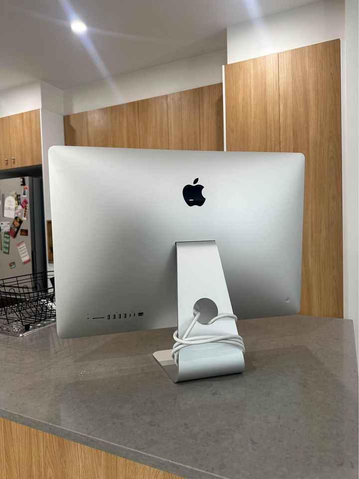 2019 Apple iMac 27 inch 3.1GHz 6 core, 40GB RAM, 1TB HDD