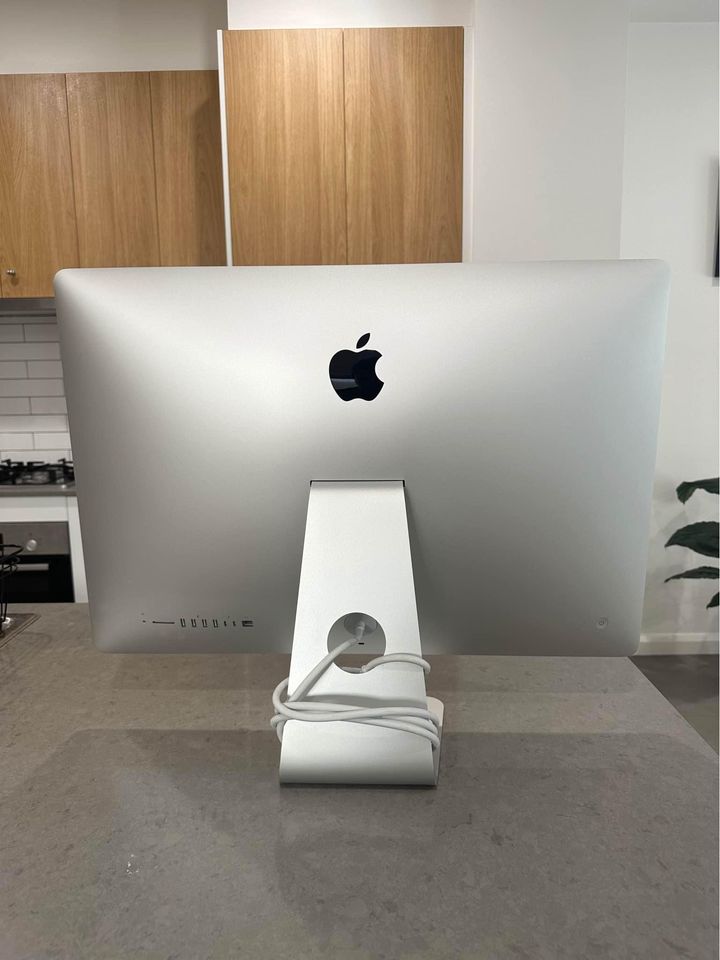 2019 Apple iMac 27 inch 3.1GHz 6 core, 40GB RAM, 1TB HDD