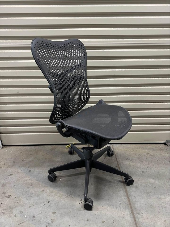 Herman Miller Mirra 2 Triflex Office Chair - No Arms