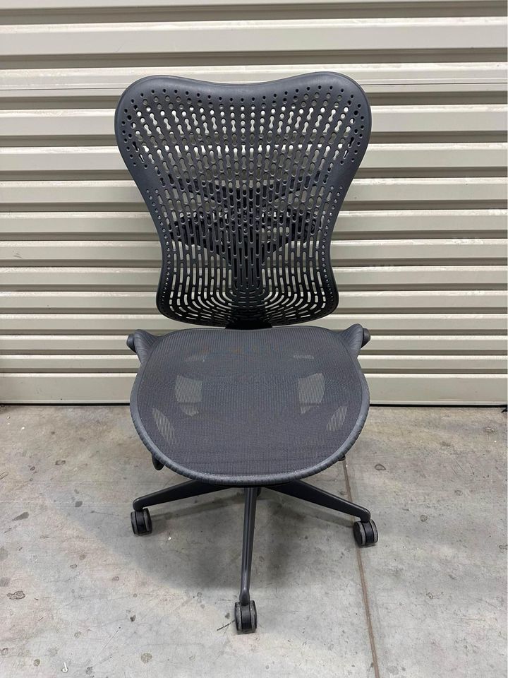 Herman Miller Mirra 2 Triflex Office Chair - No Arms