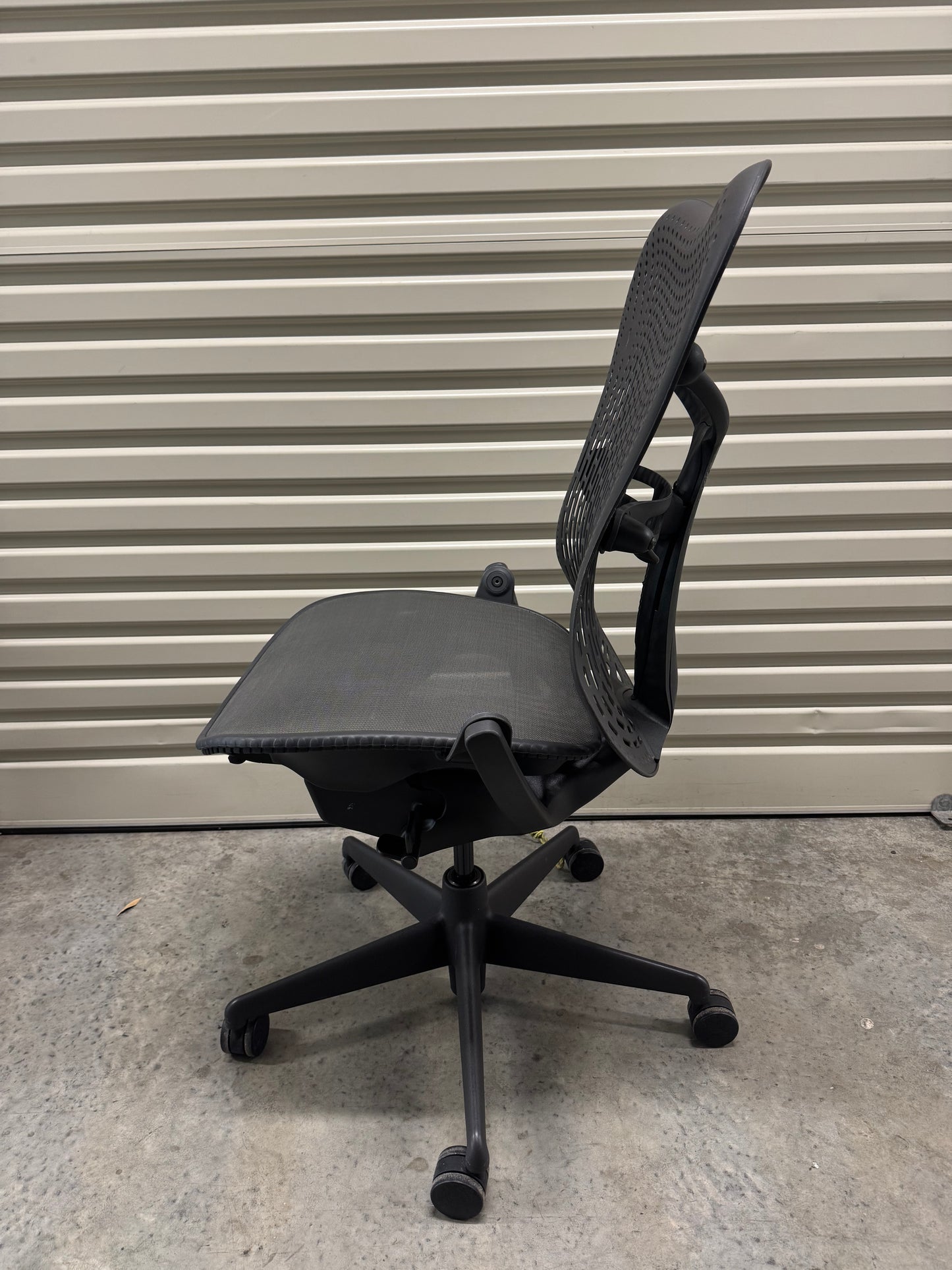 Herman Miller Mirra Office Chair no Arms - Graphite