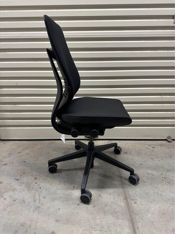 New Steelcase Gestures (Armless) - Black