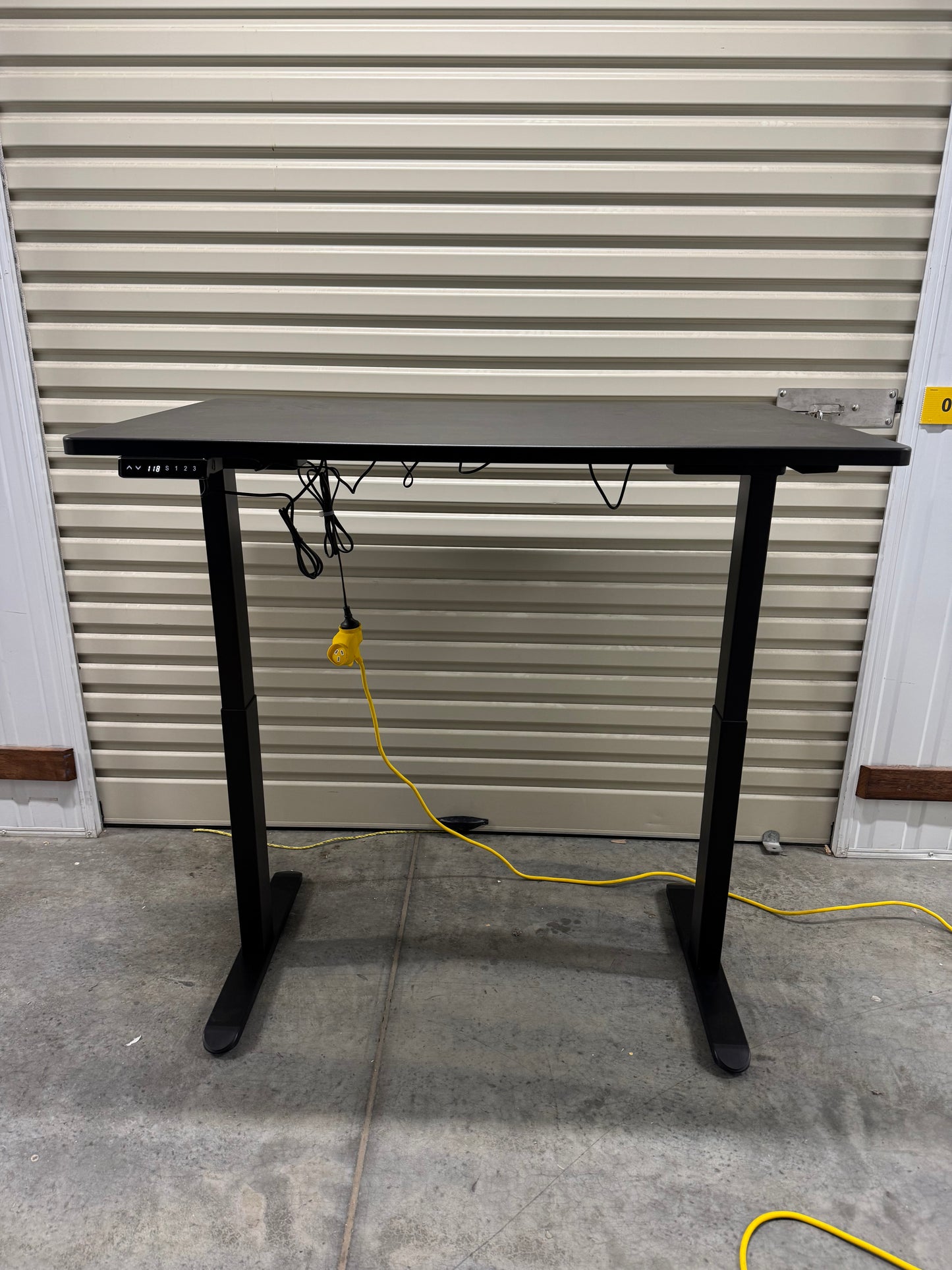 New Standing Desk Black base / Black table top 1200 x 750