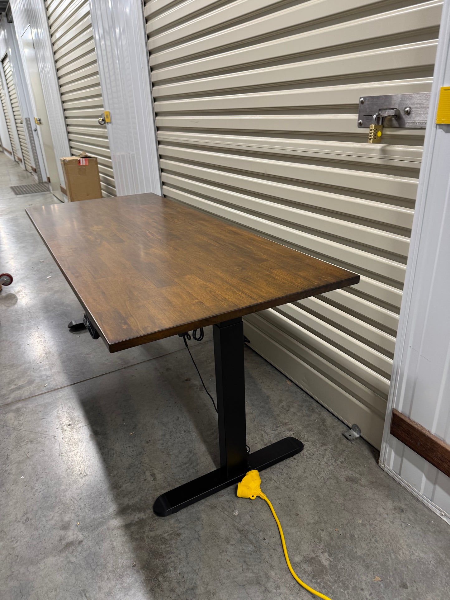 New Standing desk Black base / Walnut table top 1800x750