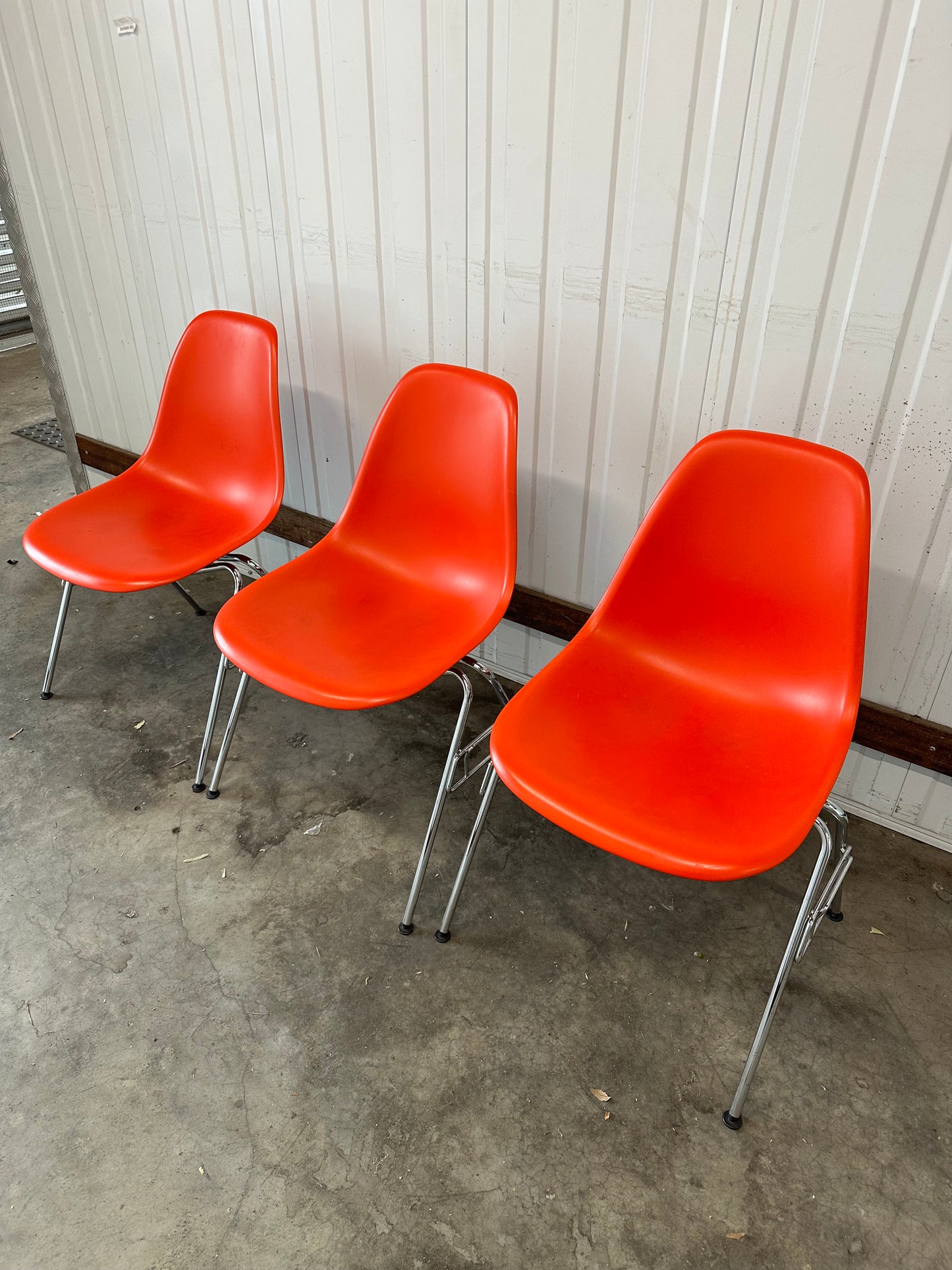 Eames Plastic Side Chair DSS RE - Chromed Base - Orange/Red