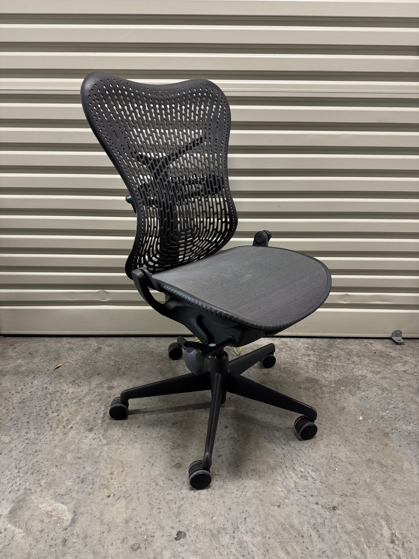 Herman Miller Mirra Office Chair no Arms - Graphite