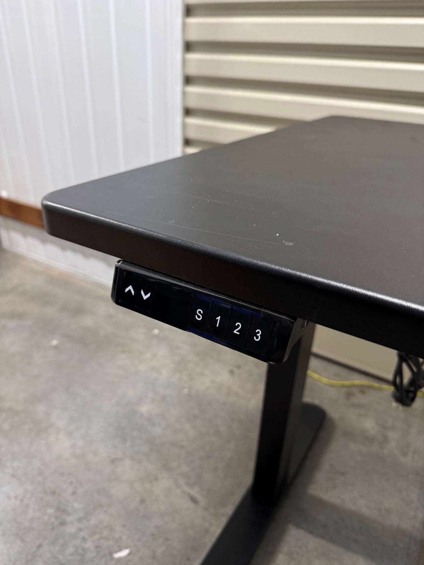 New Standing Desk Black base / Black table top 1200 x 750