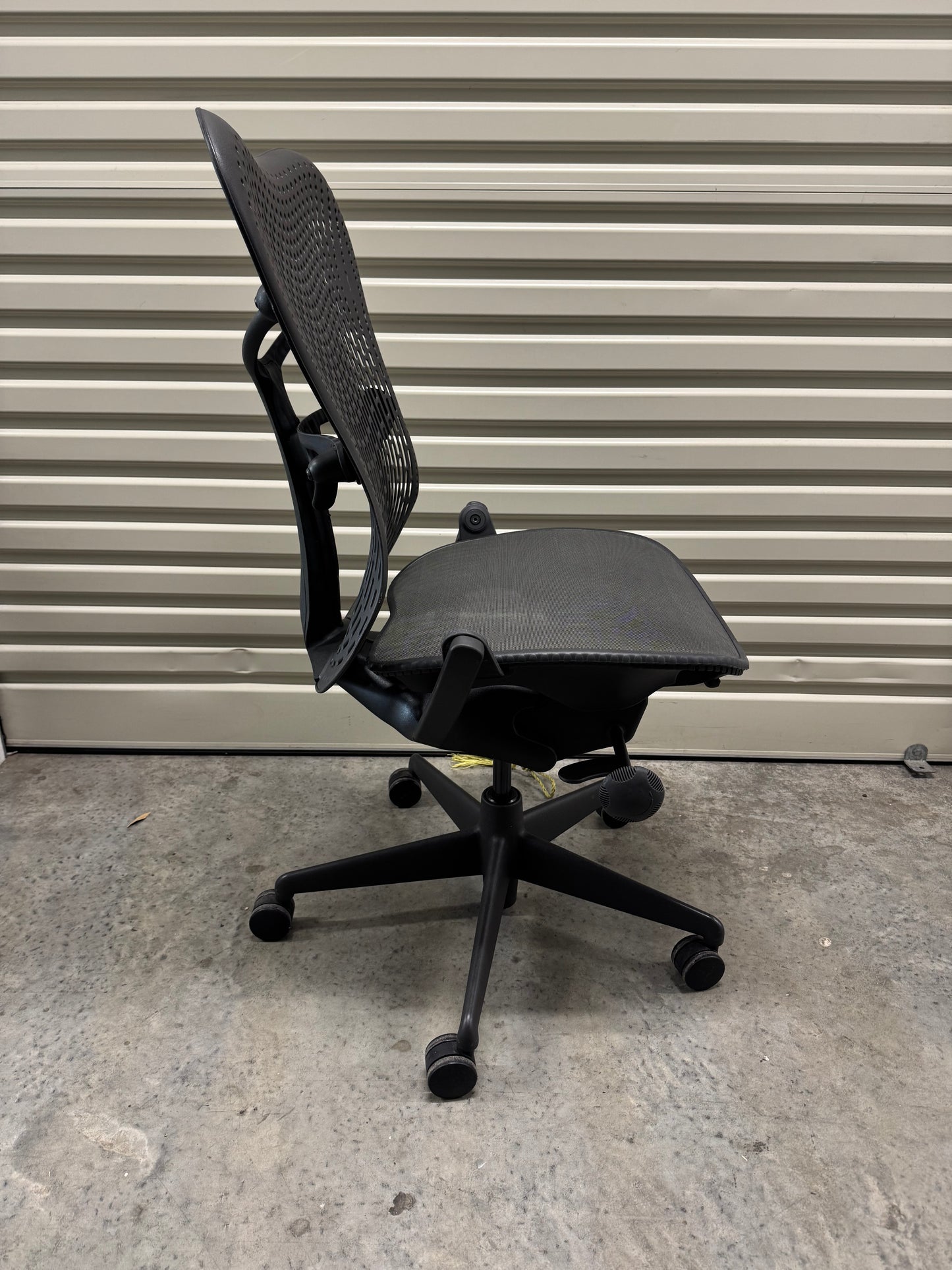 Herman Miller Mirra Office Chair no Arms - Graphite