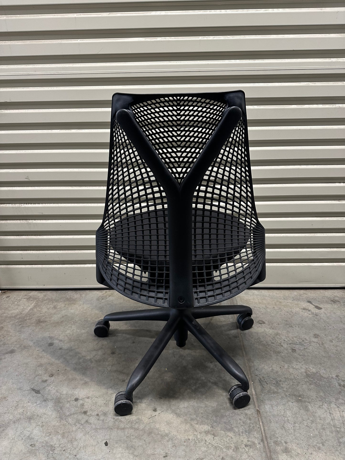 Herman Miller Sayl Chair – No Armrest, Black