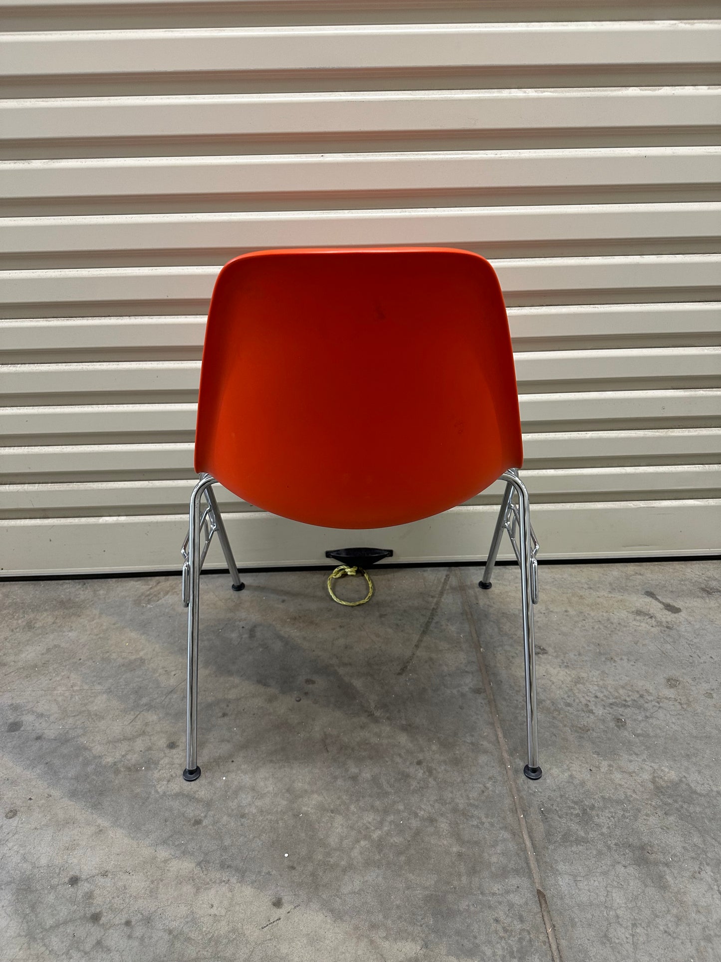 Eames Plastic Side Chair DSS RE - Chromed Base - Orange/Red