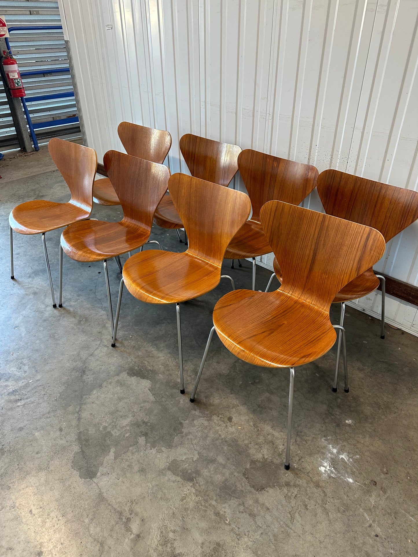 Series 7 chairs by Arne Jacobsen for Fritz Hansen