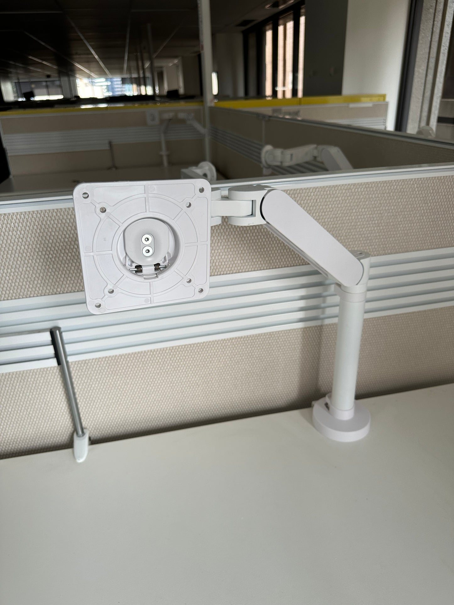 Zenith ZED Single Monitor Arm - White