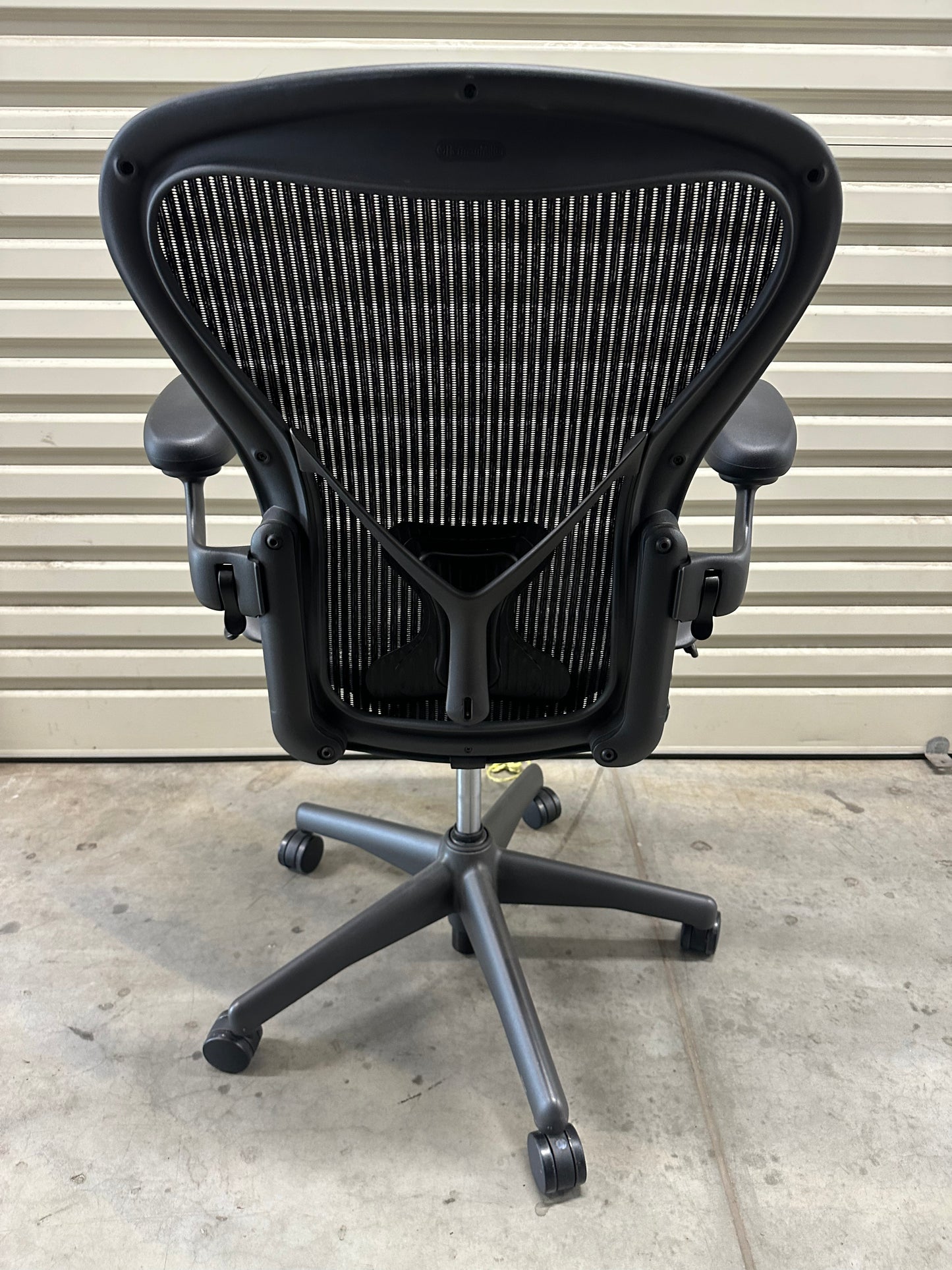 Herman Miller Aeron with Armrest - Posture fit (Size B)