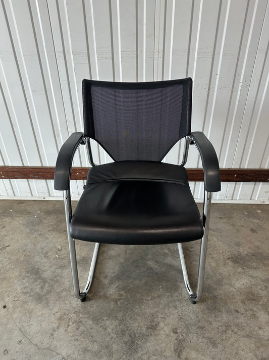 287/81 Modus executive Cantilever chair by Wilkhahn