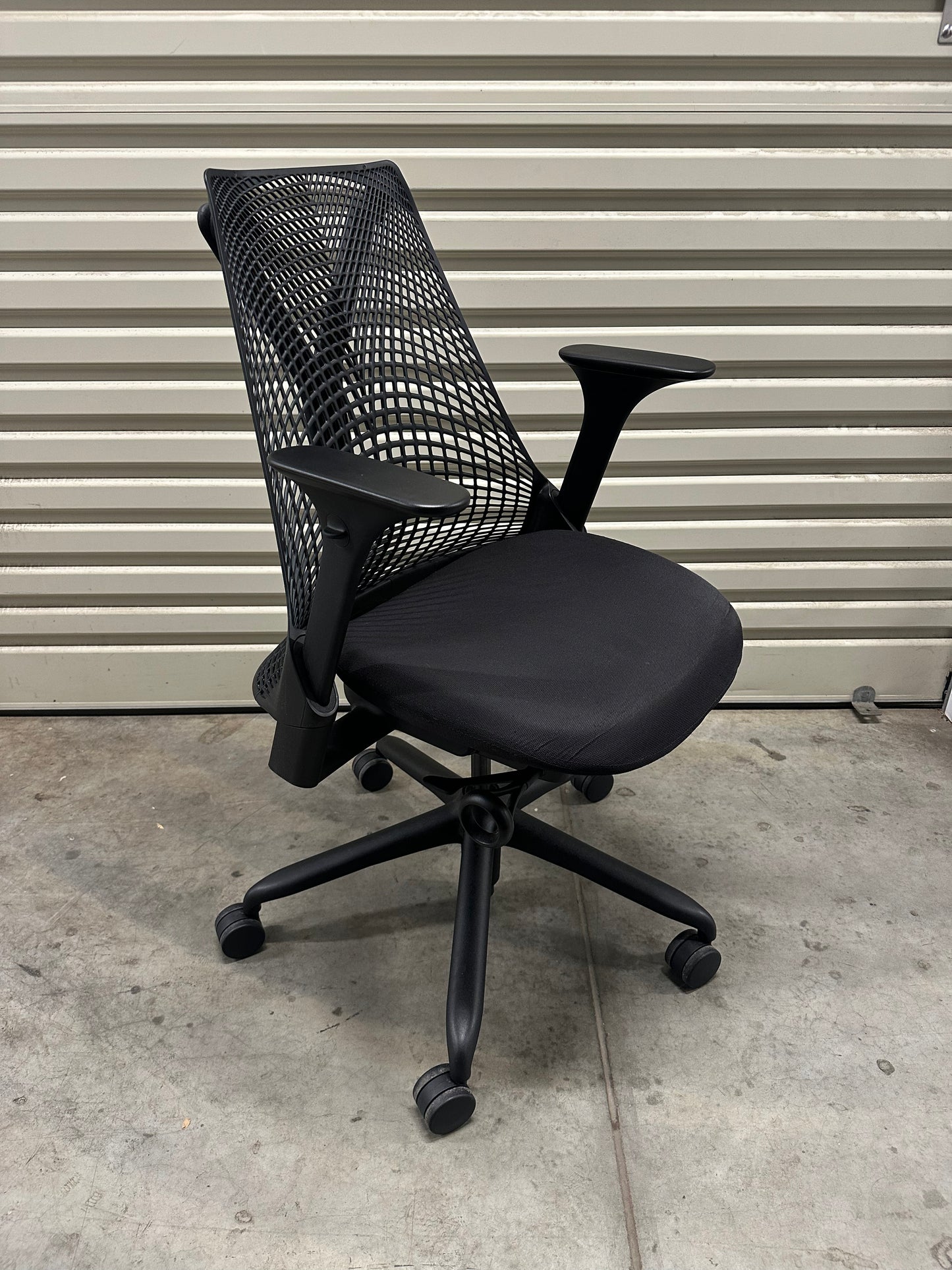 Herman Miller Sayl with Armrest - Black