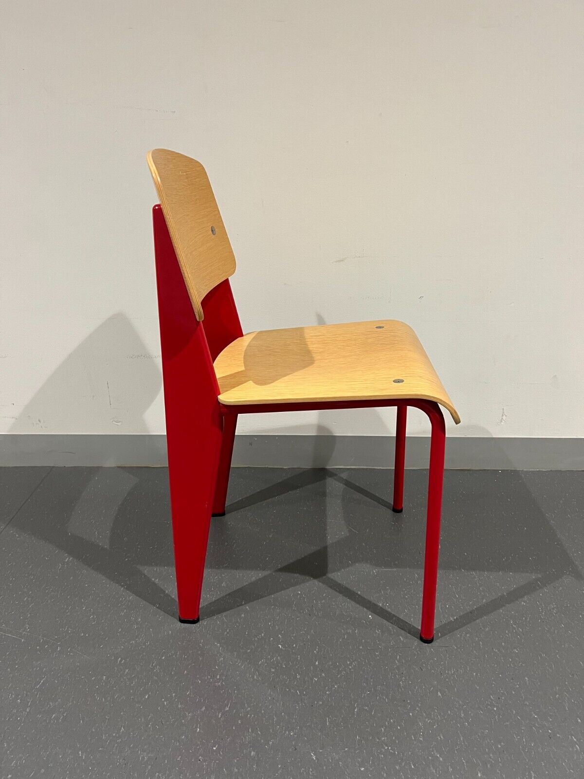 Vitra Standard Chair in Natural Oak, Japenese Red Metal by Jean Prouvé