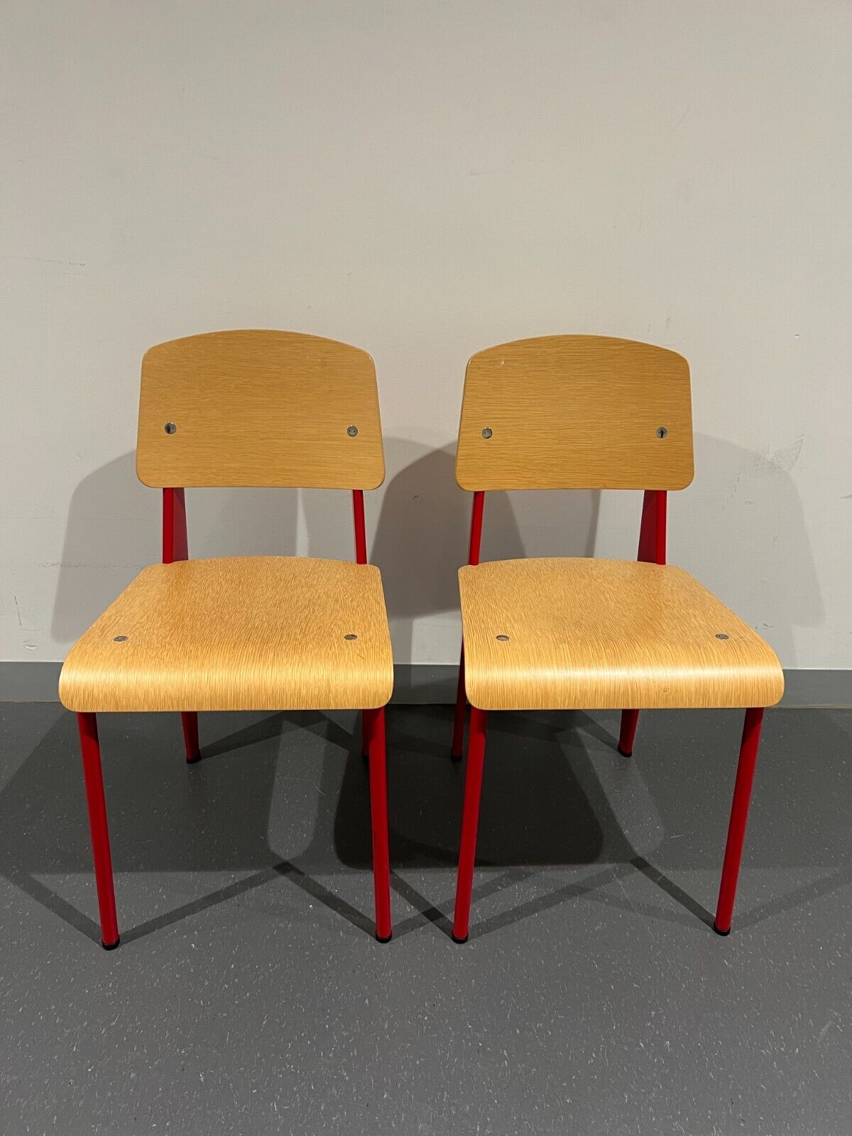 Vitra Standard Chair in Natural Oak, Japenese Red Metal by Jean Prouvé